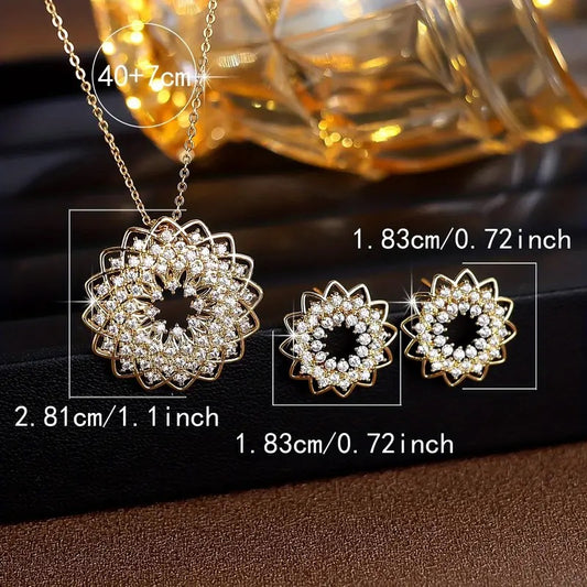 Set di gioielli vintage classico con motivo floreale incavo